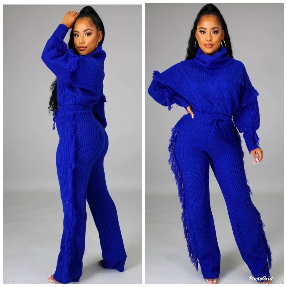 COPY - Gorgeous Knit Set w/ Fringe Detail